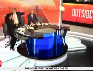 Βίντεο: «Ηλία ρίχτο» - Στην Αυστραλία σπάνε πιάτα και χορεύουν on air για την εκλογή του Κ.Μητσοτάκη!